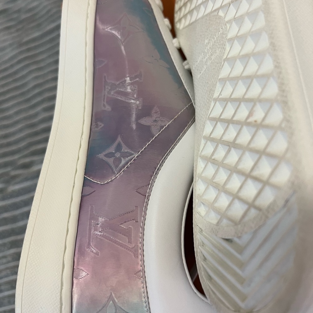 Louis Vuitton Luxembourg Low Top Sneakers only worn once. LV size 9.5  US10.5/11 - Picture 3 of 11